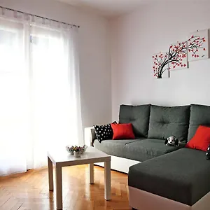  Apartman With A View